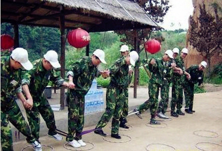 山東國康軍事管理強化團隊凝聚力-棗莊警校拓展訓練 山東國康軍事管理強化團隊凝聚力-棗莊警校拓展訓練